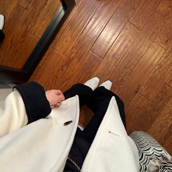 Elegant Cream Women's Wool Coat - Picture 6 of 6